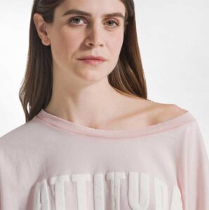 Ruim vallend t-whirt met opdruk